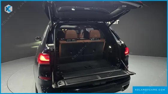 BMW X7 M50D