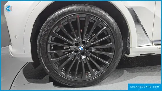 BMW X7 XDRIVE 30D DESIGN PURE EXCELLENT 6-SEATER