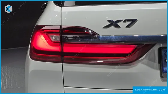 BMW X7 XDRIVE 30D DESIGN PURE EXCELLENT 6-SEATER