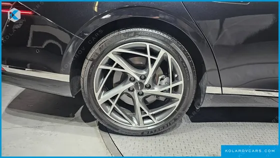 GENESIS G90 GASOLINE 3.5 TURBO AWD