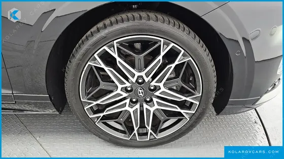 HYUNDAI GRANDEUR EXCLUSIVE