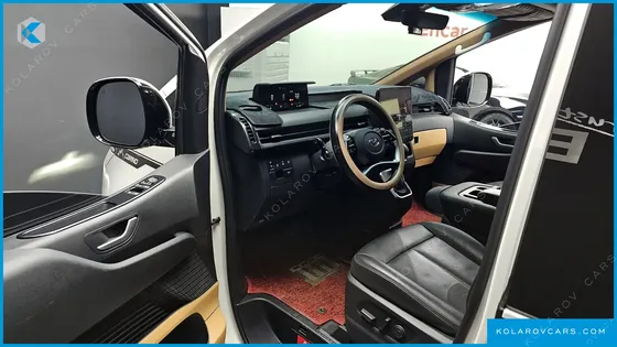 HYUNDAI STARIA NONE