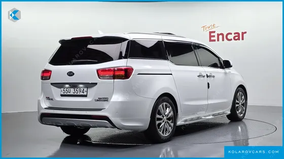 KIA CARNIVAL GASOLINE 7-SEATER LIMOUSINE