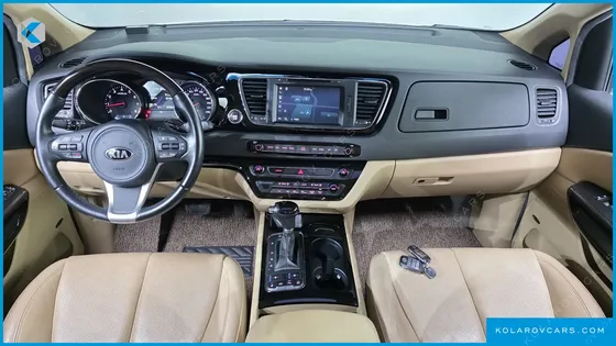 KIA CARNIVAL GASOLINE 7-SEATER LIMOUSINE