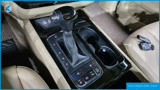 KIA CARNIVAL GASOLINE 7-SEATER LIMOUSINE