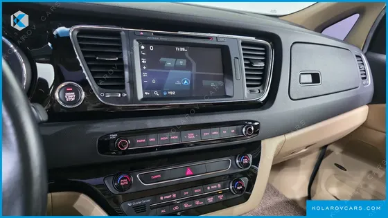 KIA CARNIVAL GASOLINE 7-SEATER LIMOUSINE