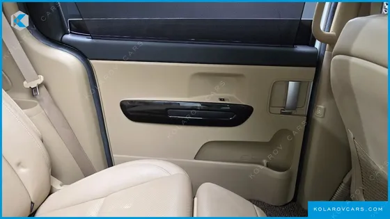 KIA CARNIVAL GASOLINE 7-SEATER LIMOUSINE