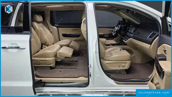 KIA CARNIVAL GASOLINE 7-SEATER LIMOUSINE