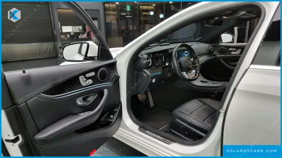 MERCEDES E-CLASS E220D 4MATIC AMG LINE