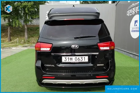 KIA CARNIVAL 9-SEATER HI-LIMOUSINE