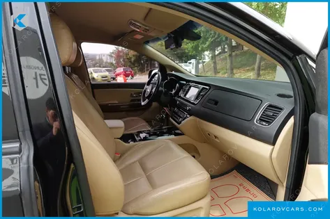 KIA CARNIVAL 9-SEATER HI-LIMOUSINE