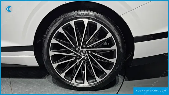 HYUNDAI GRANDEUR 2,5 GASOLINE 2WD