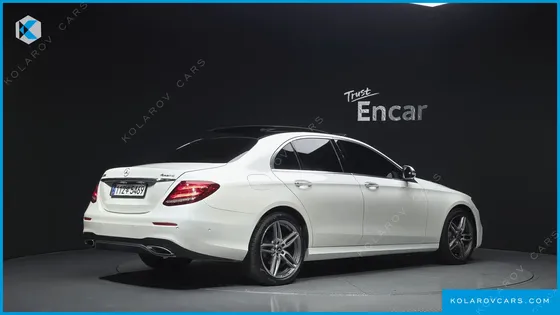 MERCEDES E-CLASS E300 4MATIC AMG LINE