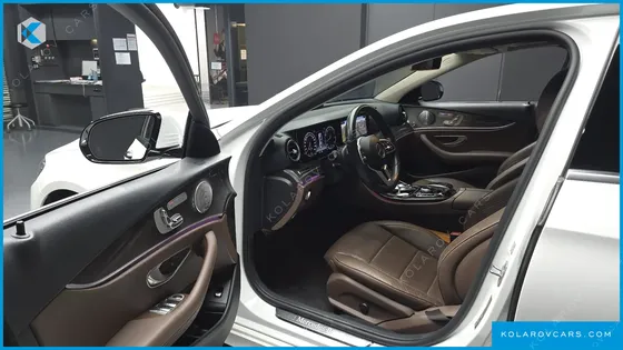MERCEDES E-CLASS E300 4MATIC AMG LINE
