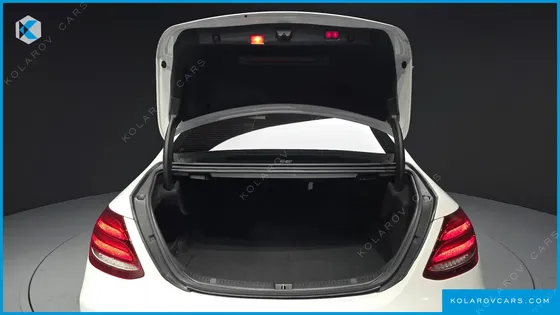MERCEDES E-CLASS E300 4MATIC AMG LINE