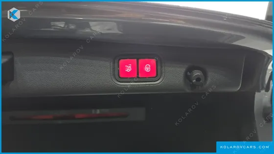 MERCEDES E-CLASS E300E 4MATIC EXCLUSIVE