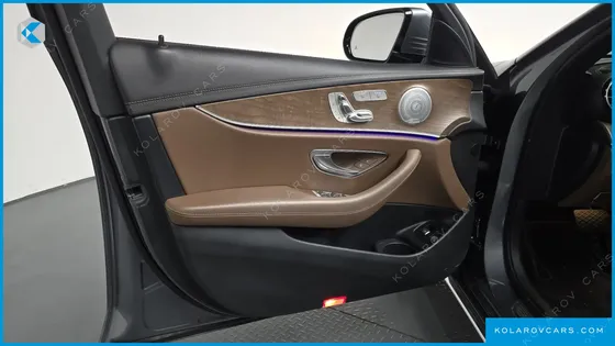 MERCEDES E-CLASS E300E 4MATIC EXCLUSIVE