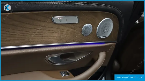 MERCEDES E-CLASS E300E 4MATIC EXCLUSIVE