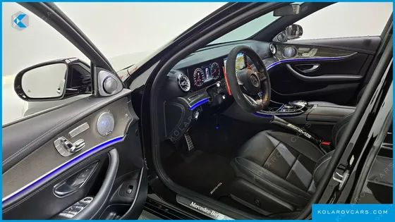MERCEDES E-CLASS E300 4MATIC AMG LINE