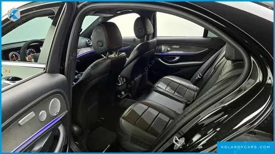MERCEDES E-CLASS E300 4MATIC AMG LINE