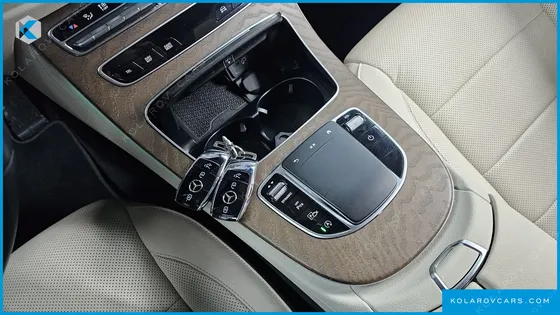 MERCEDES E-CLASS E220D 4MATIC EXCLUSIVE