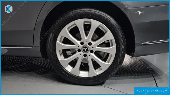 MERCEDES E-CLASS E220D 4MATIC EXCLUSIVE