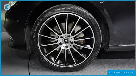 MERCEDES E-CLASS E300 4MATIC EXCLUSIVE