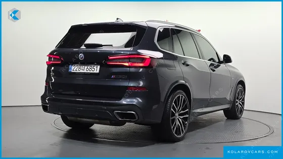 BMW X5 M50I