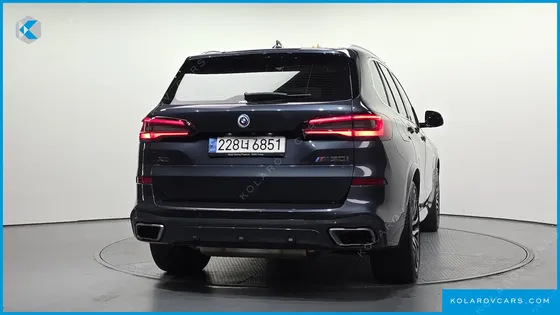 BMW X5 M50I