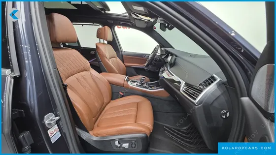 BMW X5 M50I