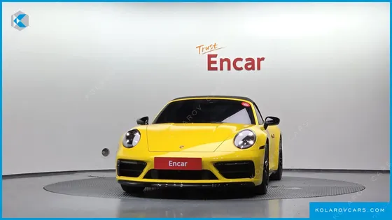 PORSCHE 911 CARRERA 4 GTS CABRIOLET