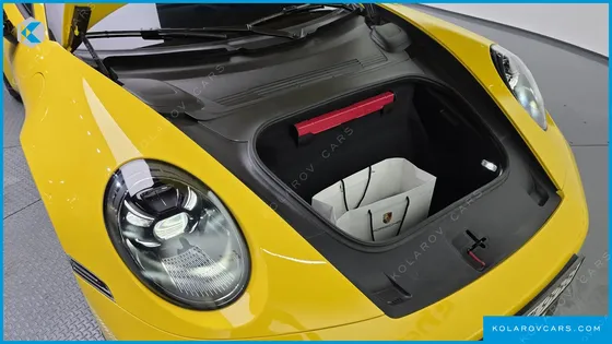 PORSCHE 911 CARRERA 4 GTS CABRIOLET