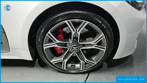 KIA STINGER 3.3 TURBO AWD