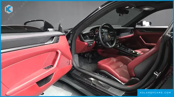 PORSCHE 911 CARRERA 4 GTS