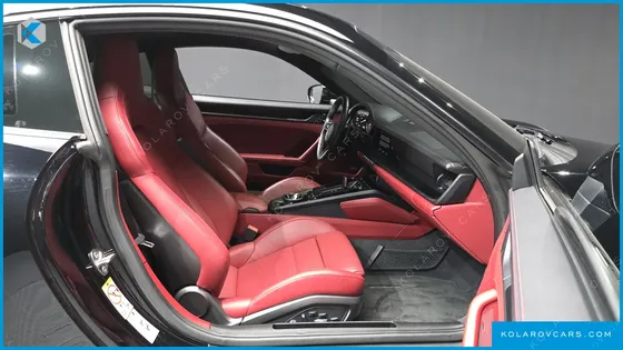 PORSCHE 911 CARRERA 4 GTS