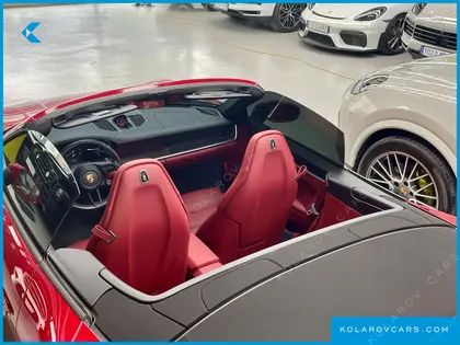 PORSCHE 911 CARRERA 4 CABRIOLET