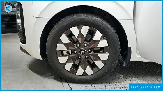 HYUNDAI STARIA 4WD CAMPER