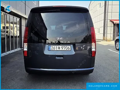 HYUNDAI STARIA 4WD TOURER 9-SEATER