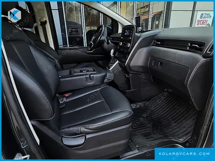 HYUNDAI STARIA 4WD TOURER 9-SEATER