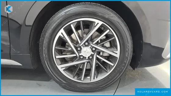 HYUNDAI GRANDEUR 3.0 LPI RENT CAR