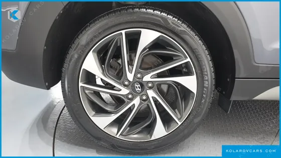 HYUNDAI TUCSON DIESEL 2.0 2WD