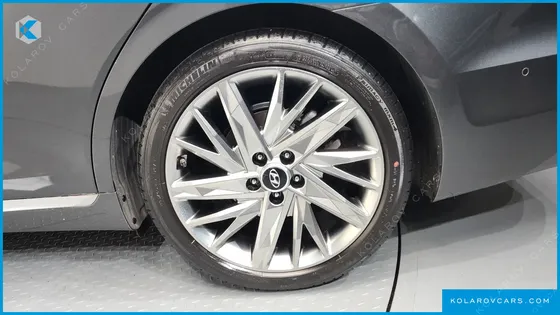HYUNDAI GRANDEUR 3.3