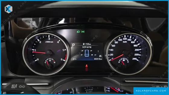 KIA CARNIVAL 7-SEATER NOBLESSE
