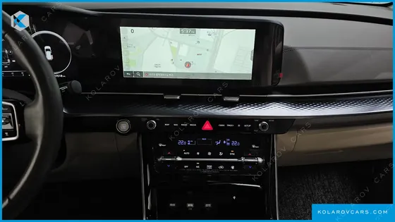 KIA CARNIVAL GASOLINE 9-SEATER HI-LIMOUSINE