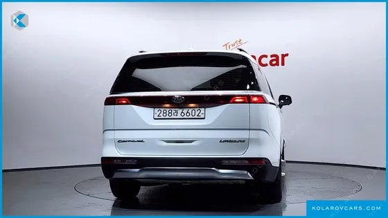 KIA CARNIVAL 7-SEATER SIGNATURE