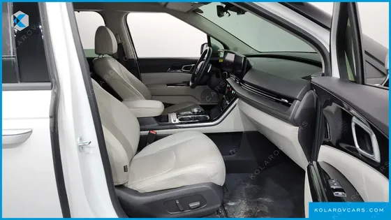 KIA CARNIVAL 7-SEATER SIGNATURE