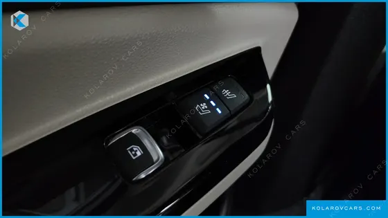 KIA CARNIVAL 7-SEATER SIGNATURE