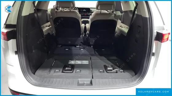KIA CARNIVAL 7-SEATER SIGNATURE