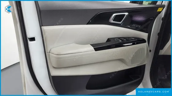 KIA CARNIVAL 7-SEATER SIGNATURE