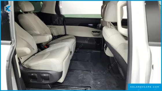 KIA CARNIVAL 7-SEATER SIGNATURE